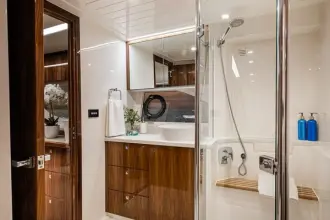 Thumbnail von Riviera 645 Suv