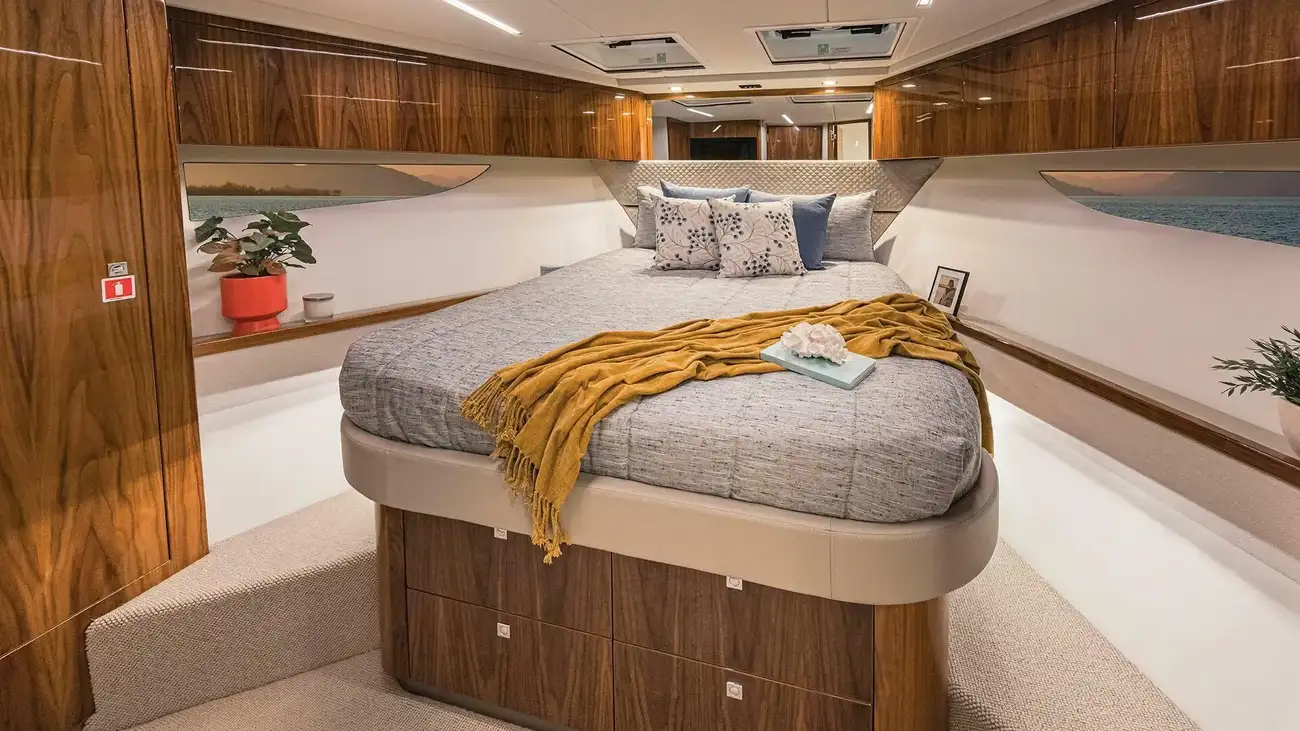 Thumbnail von Riviera 645 Suv