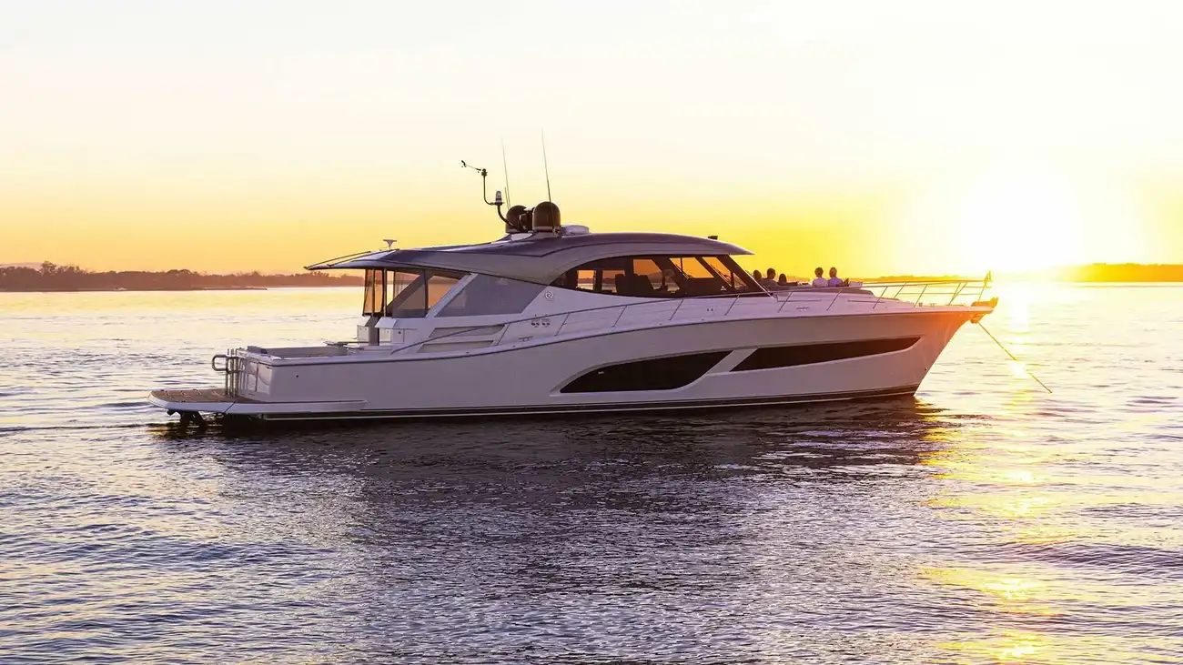 Thumbnail von Riviera 645 Suv