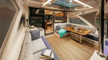 Thumbnail von Riviera 645 Suv