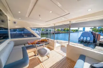 Thumbnail von Riviera 64 Sports Motor Yacht