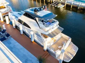 Thumbnail von Riviera 64 Sports Motor Yacht