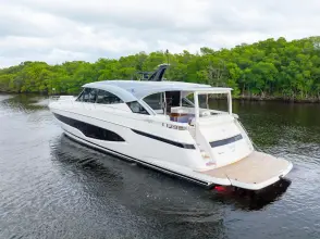 Thumbnail von Riviera 6800 Sport Yacht