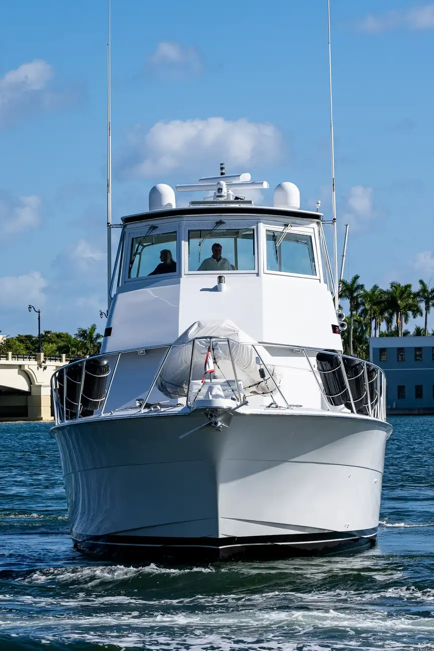 Thumbnail von Hatteras 65 Convertible
