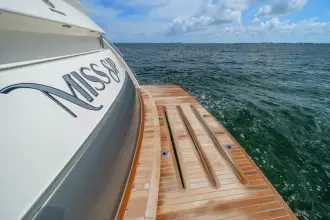 Thumbnail von Riviera 5400 Sport Yacht