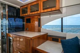 Thumbnail von Riviera 5400 Sport Yacht