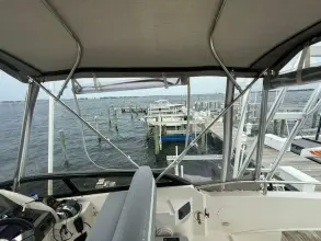 Thumbnail von Carver C36 Command Bridge