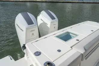 Thumbnail von Tiara Yachts 43LS