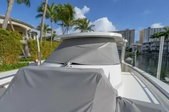 Thumbnail von Tiara Yachts 43LS