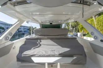 Thumbnail von Tiara Yachts 43LS