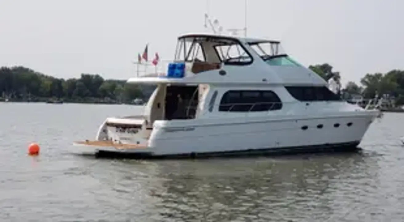 Carver 56 Voyager