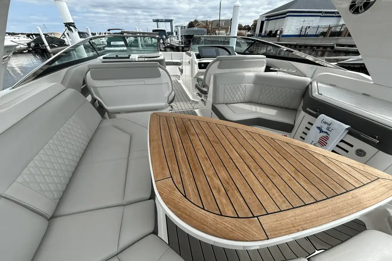 Thumbnail von Sea Ray SLX 310