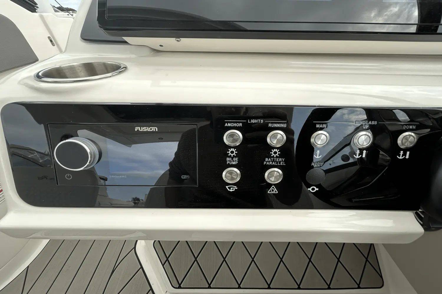 Thumbnail von Sea Ray SLX 310