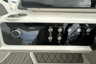 Thumbnail von Sea Ray SLX 310