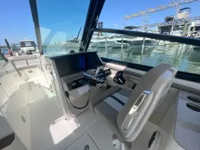 Thumbnail von Boston Whaler 330 Vantage