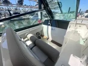 Thumbnail von Boston Whaler 330 Vantage