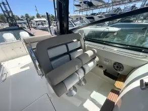 Thumbnail von Boston Whaler 330 Vantage