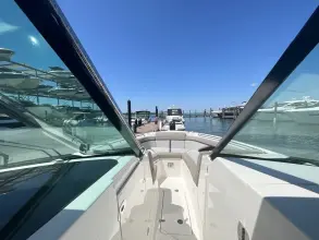 Thumbnail von Boston Whaler 330 Vantage
