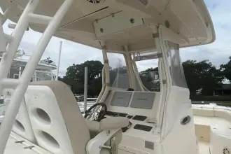 Thumbnail von Cobia 296 Center Console