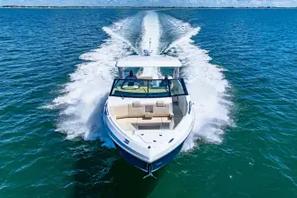 Thumbnail von Cruisers Yachts 34 GLS