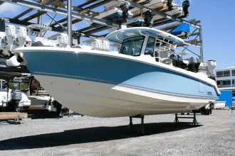 Thumbnail von Boston Whaler 330 Outrage