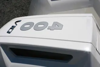 Thumbnail von Boston Whaler 330 Outrage