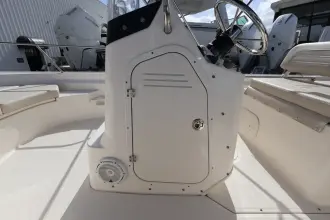 Thumbnail von Boston Whaler 170 Montauk