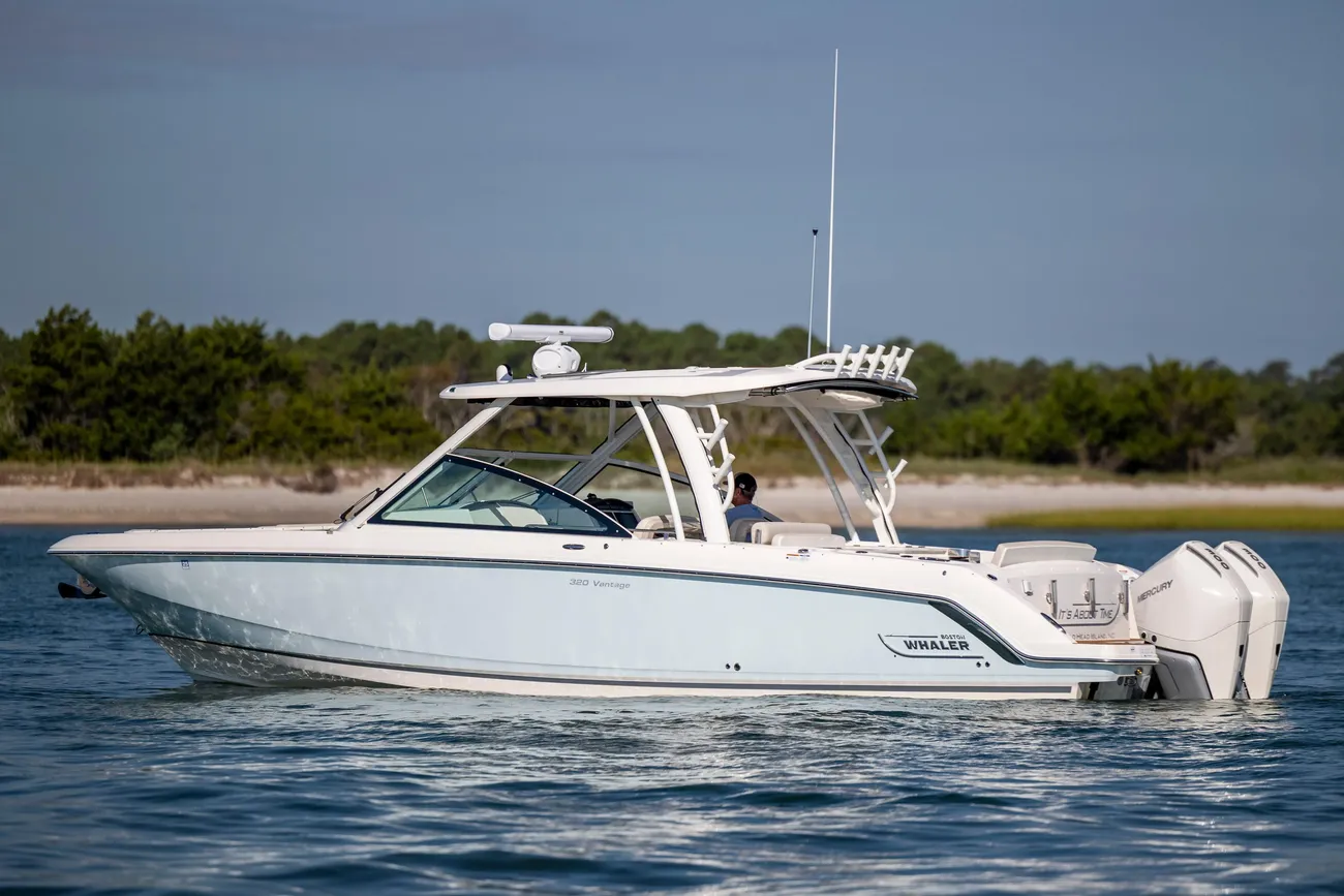 Thumbnail von Boston Whaler 320 Vantage
