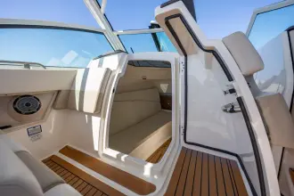 Thumbnail von Boston Whaler 320 Vantage