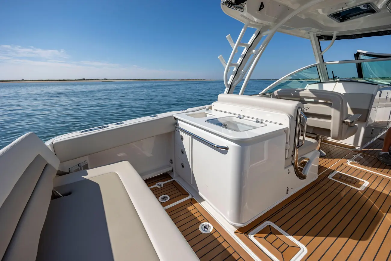 Thumbnail von Boston Whaler 320 Vantage