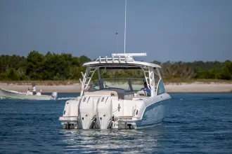 Thumbnail von Boston Whaler 320 Vantage