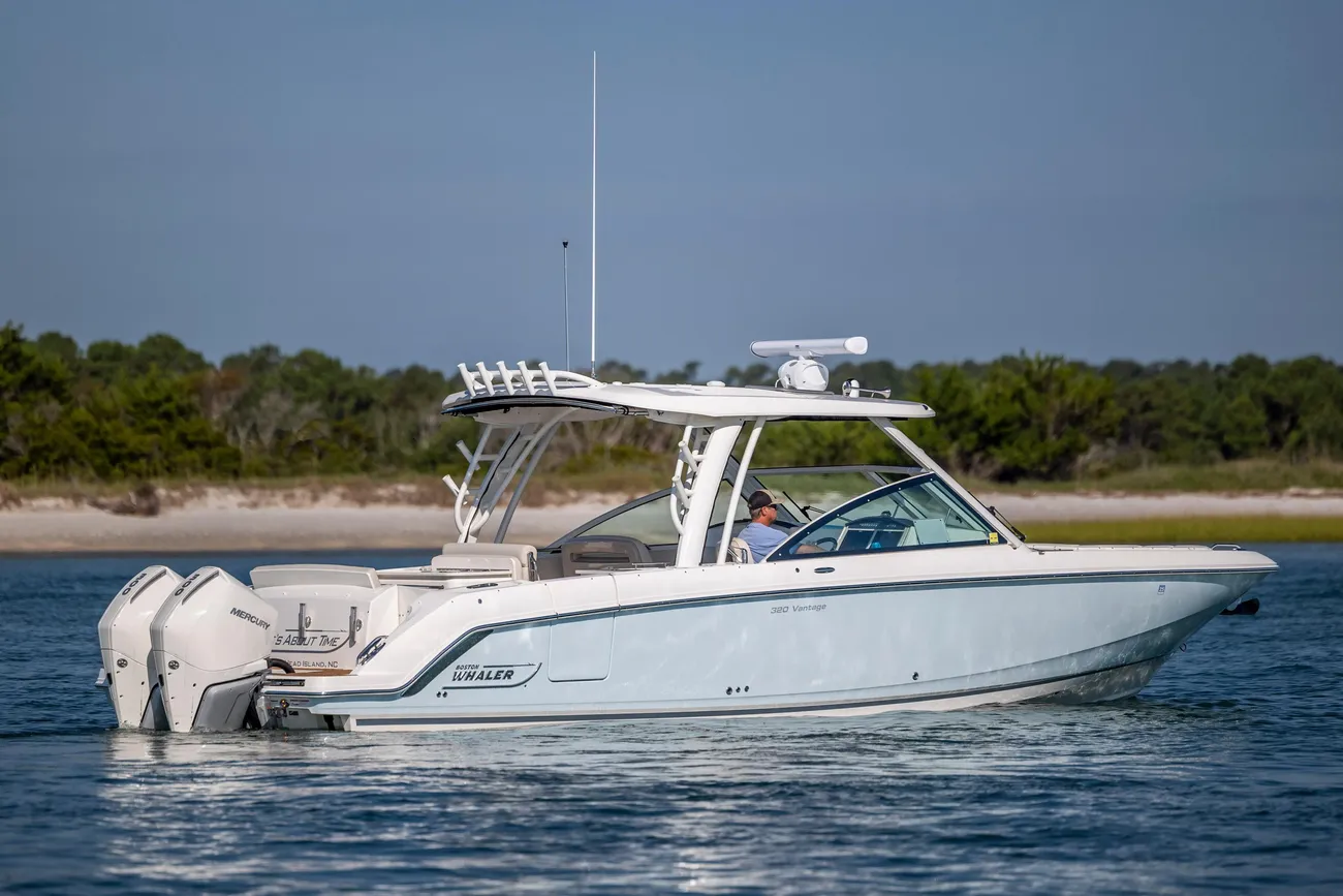 Thumbnail von Boston Whaler 320 Vantage