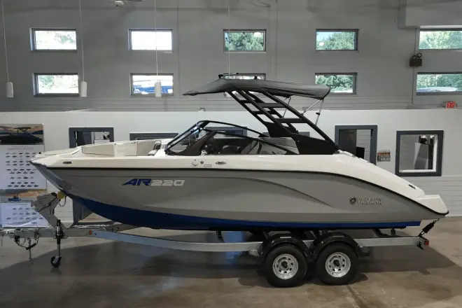 Yamaha AR220