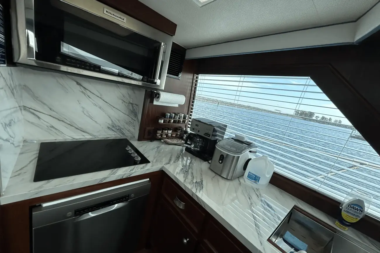 Thumbnail von Hatteras 60 Convertible