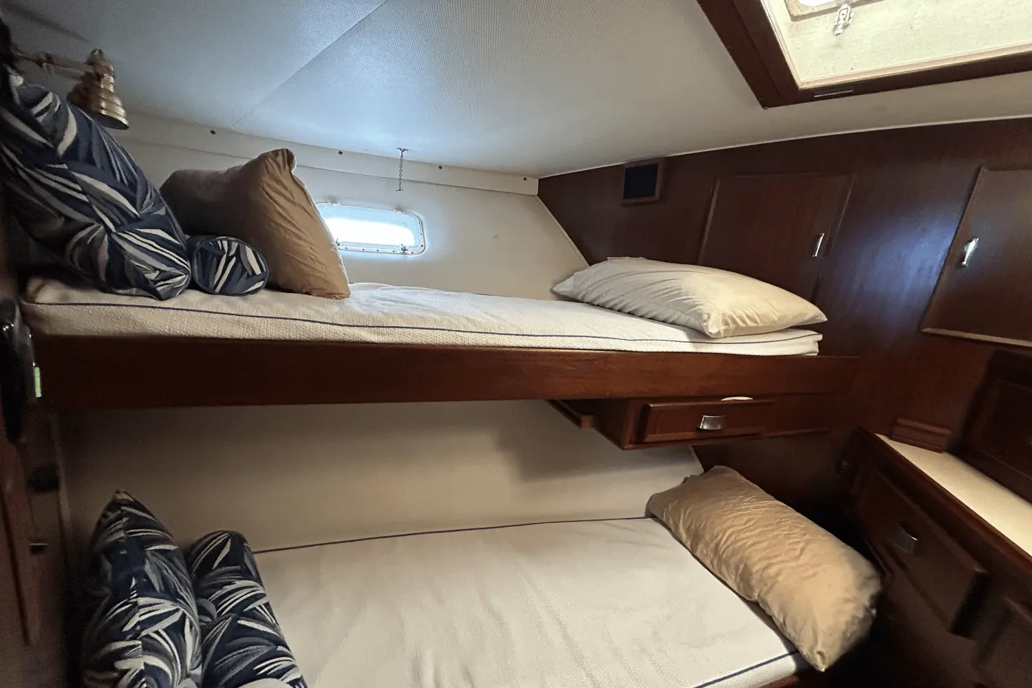 Thumbnail von Hatteras 60 Convertible