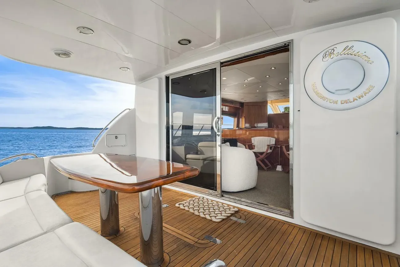 Thumbnail von Hatteras 72 Cockpit Motor Yacht BELLISSIMO