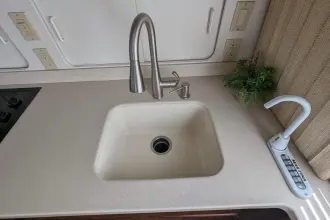 Thumbnail von Hatteras 43 Convertible