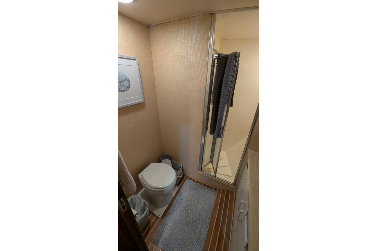 Thumbnail von Hatteras 43 Convertible