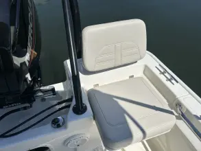 Thumbnail von Boston Whaler 170 Montauk
