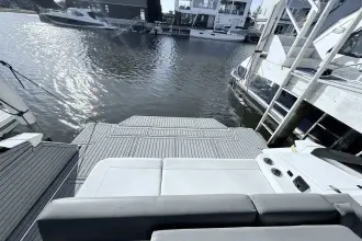 Thumbnail von Cruisers Yachts 38 GLS