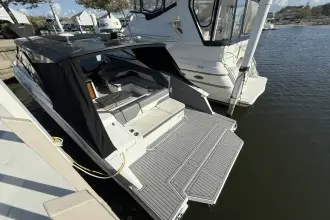 Thumbnail von Cruisers Yachts 38 GLS