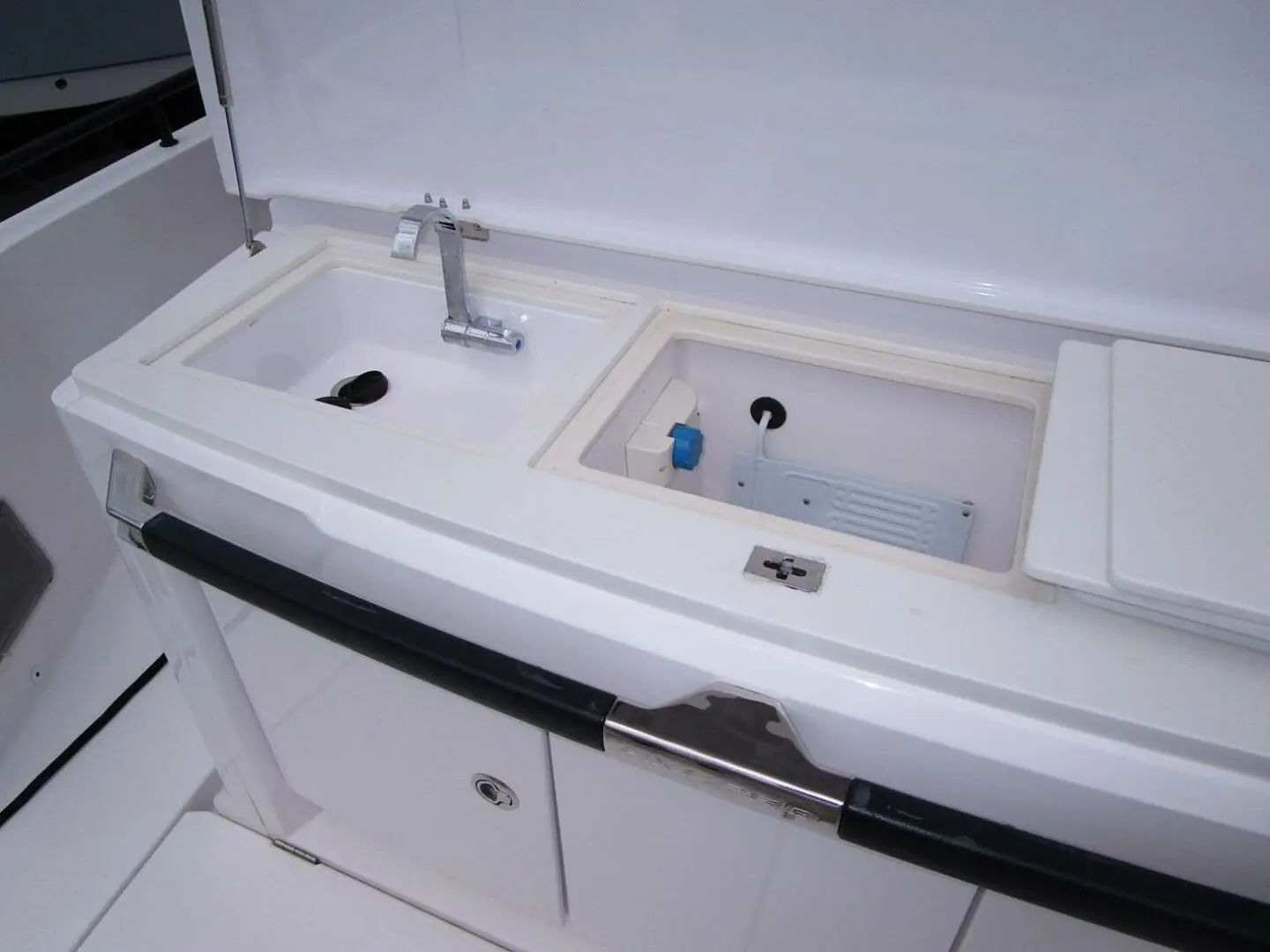 Thumbnail von Axopar 37 Sun Top T/T GRACE