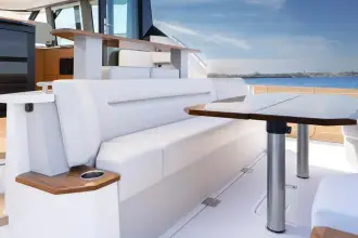 Thumbnail von Tiara Yachts EX54