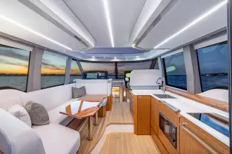 Thumbnail von Tiara Yachts EX54