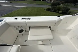 Thumbnail von Boston Whaler 325 Conquest