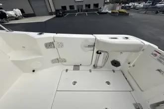 Thumbnail von Boston Whaler 325 Conquest