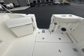 Thumbnail von Boston Whaler 325 Conquest