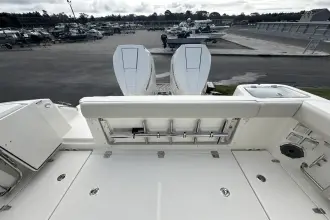 Thumbnail von Boston Whaler 325 Conquest