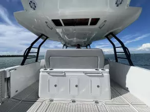 Thumbnail von Cruisers Yachts 38 VTR
