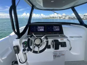 Thumbnail von Cruisers Yachts 38 VTR